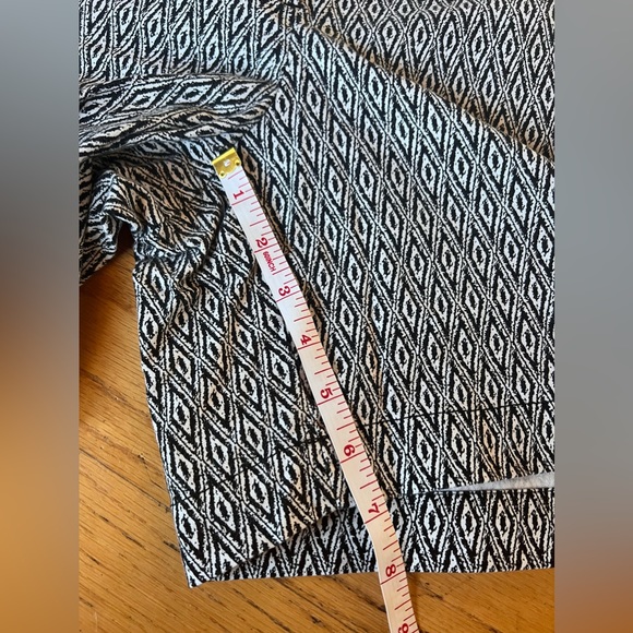 Kenar patterned women’s shorts size 12 - Picture 7 of 8